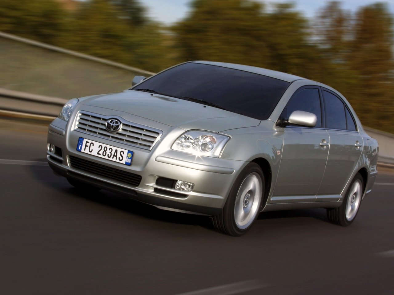 Toyota Avensis II седан, 2003–2006