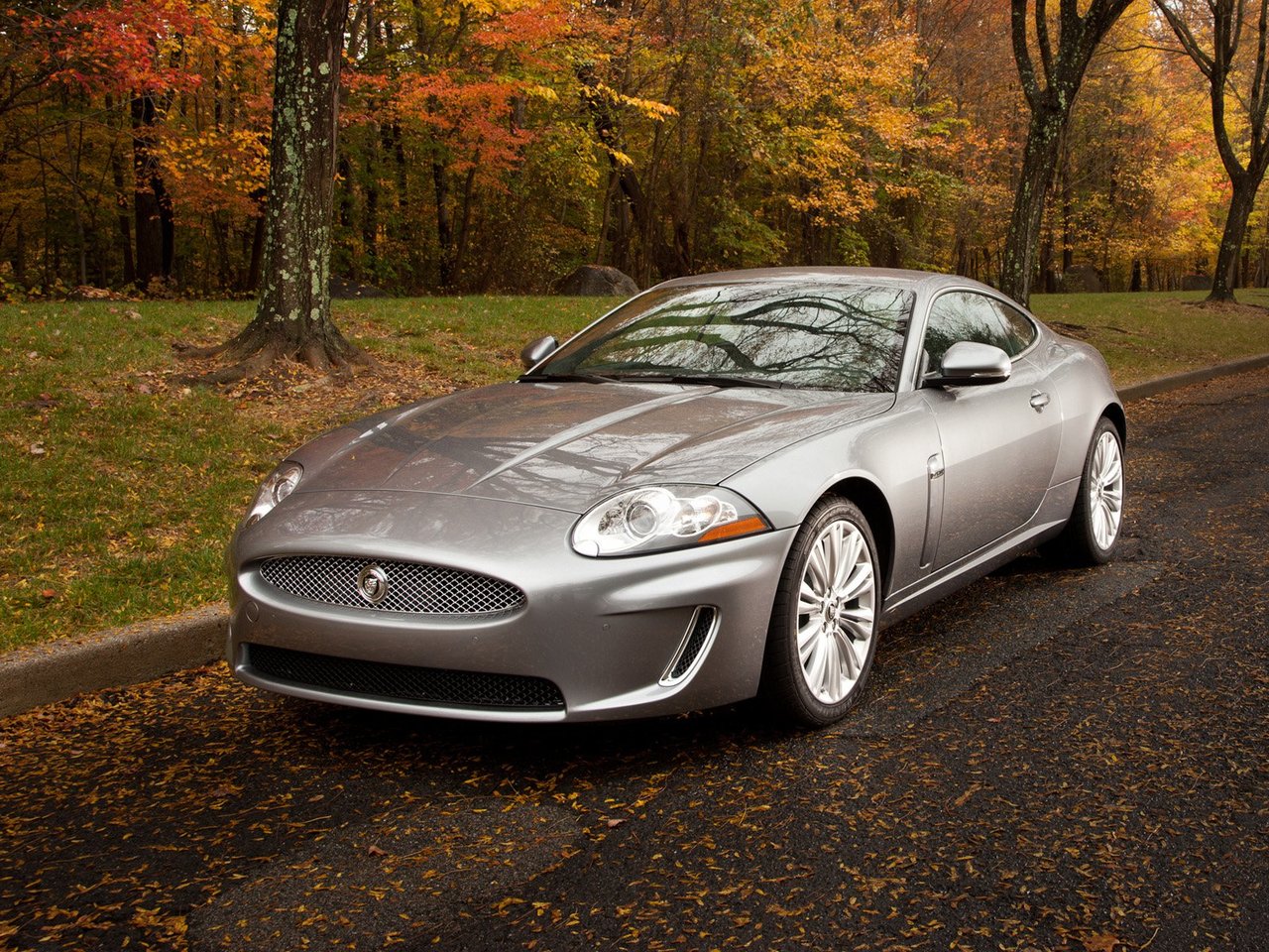 Jaguar XK II Рестайлинг 1 купе, 2009–2011