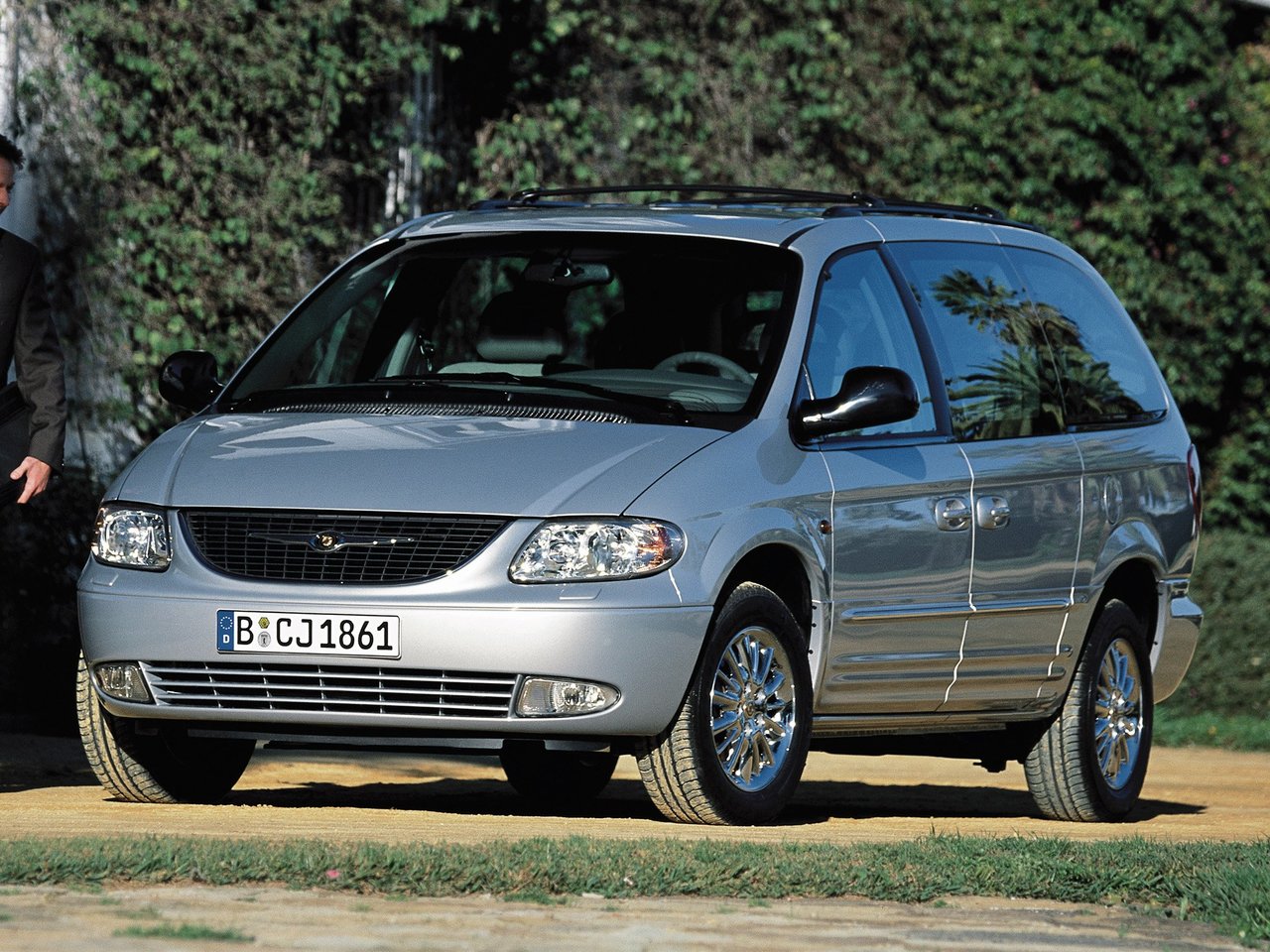 Chrysler Voyager IV минивэн grand, 2000–2004