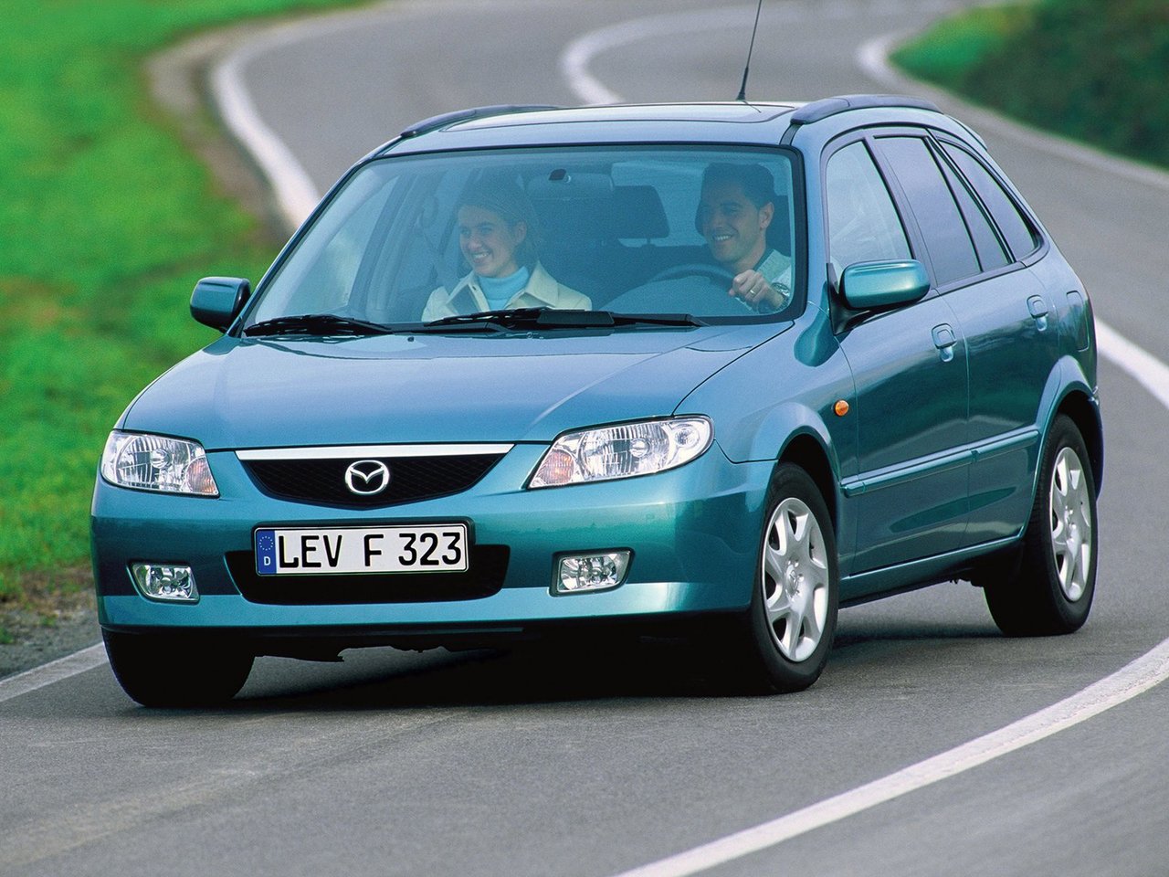 Mazda 323 VI (BJ) Рестайлинг хэтчбек 5 дв., 2000–2003