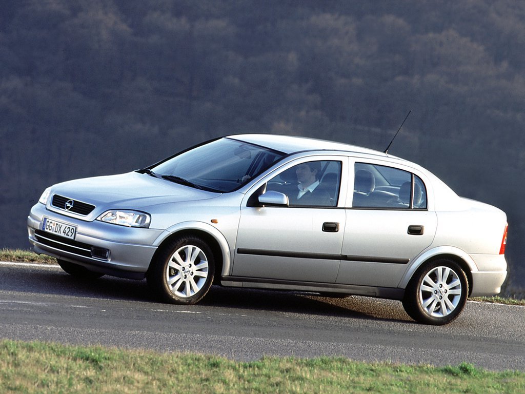 Opel Astra G седан, 1998–2009
