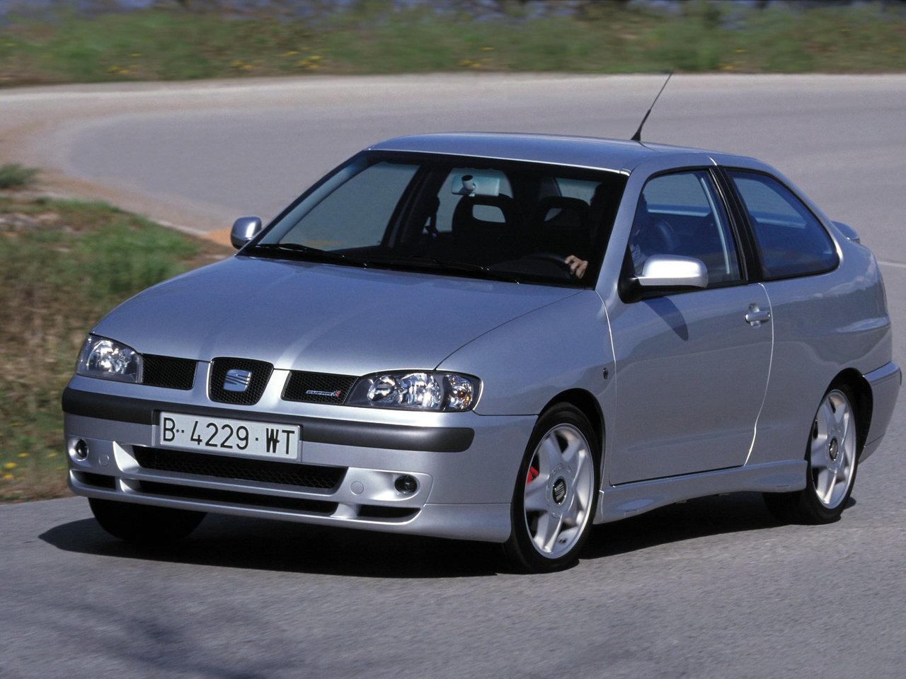 SEAT Cordoba I Рестайлинг купе, 1999–2003