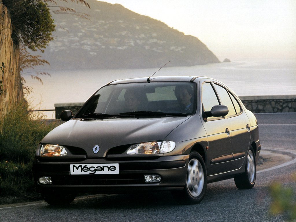 Renault Megane I седан, 1995–1999