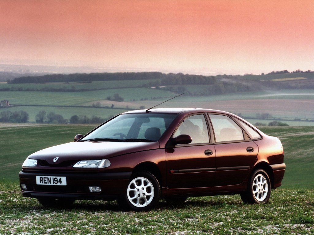 Renault Laguna I лифтбек, 1993–2001