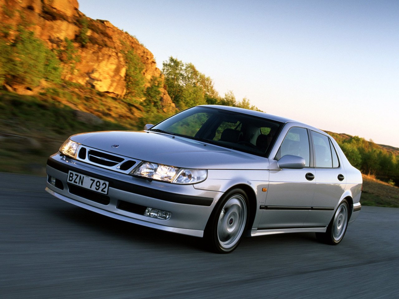 Saab 9-5 I седан, 1997–2001