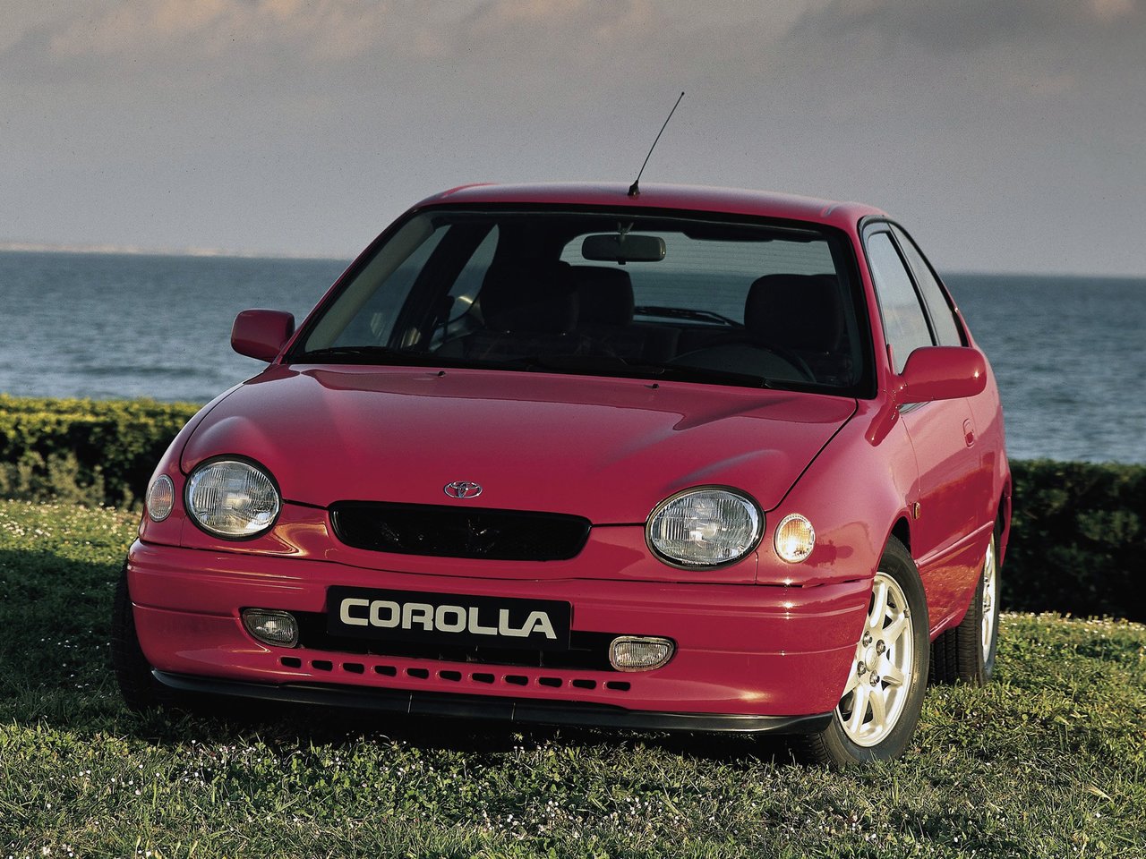Toyota Corolla VIII (E110) хэтчбек 3 дв., 1995–2000