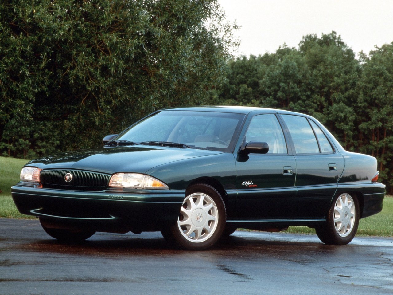 Buick Skylark IX седан, 1992–1998