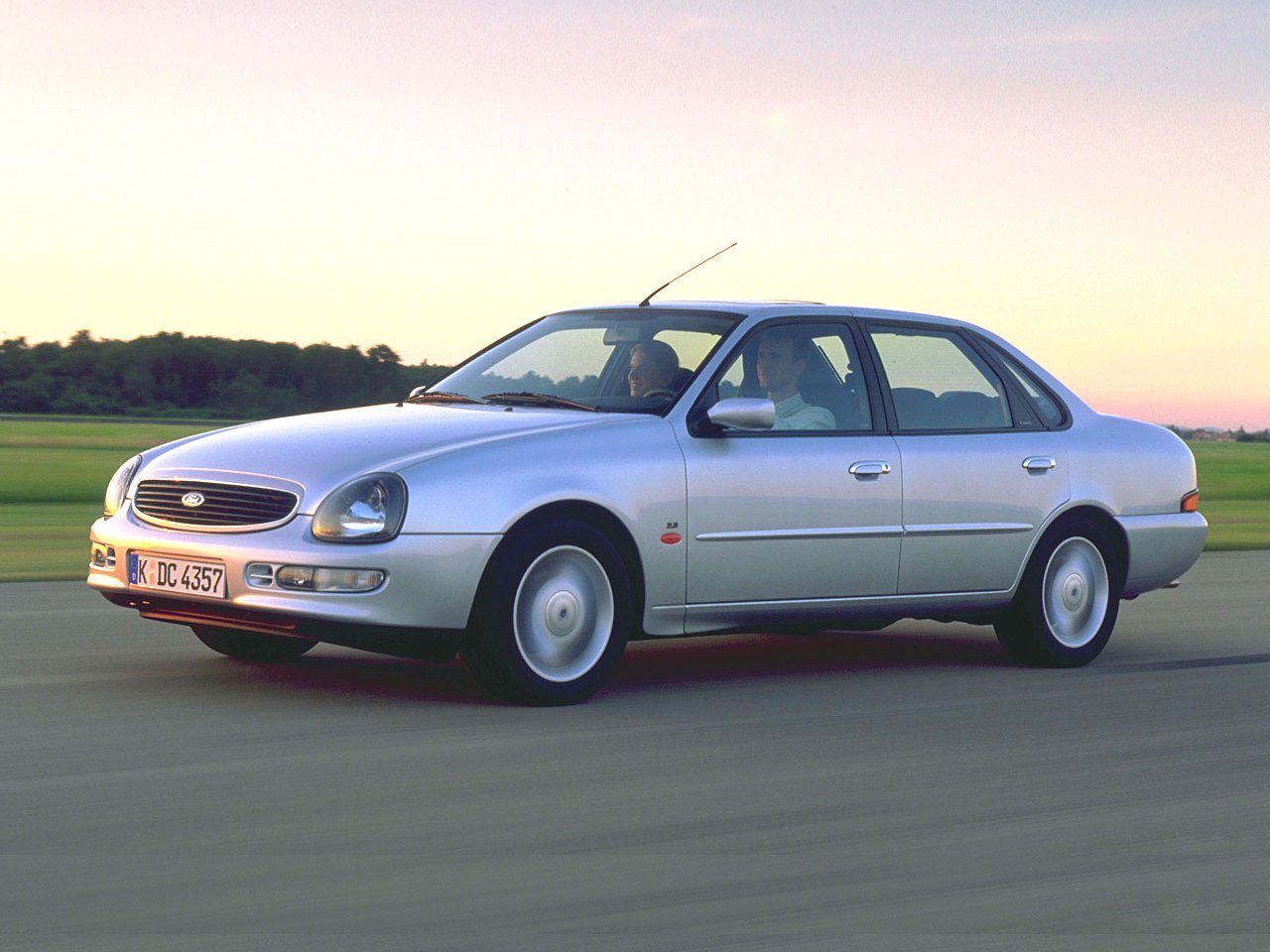 Ford Scorpio II седан, 1994–1998