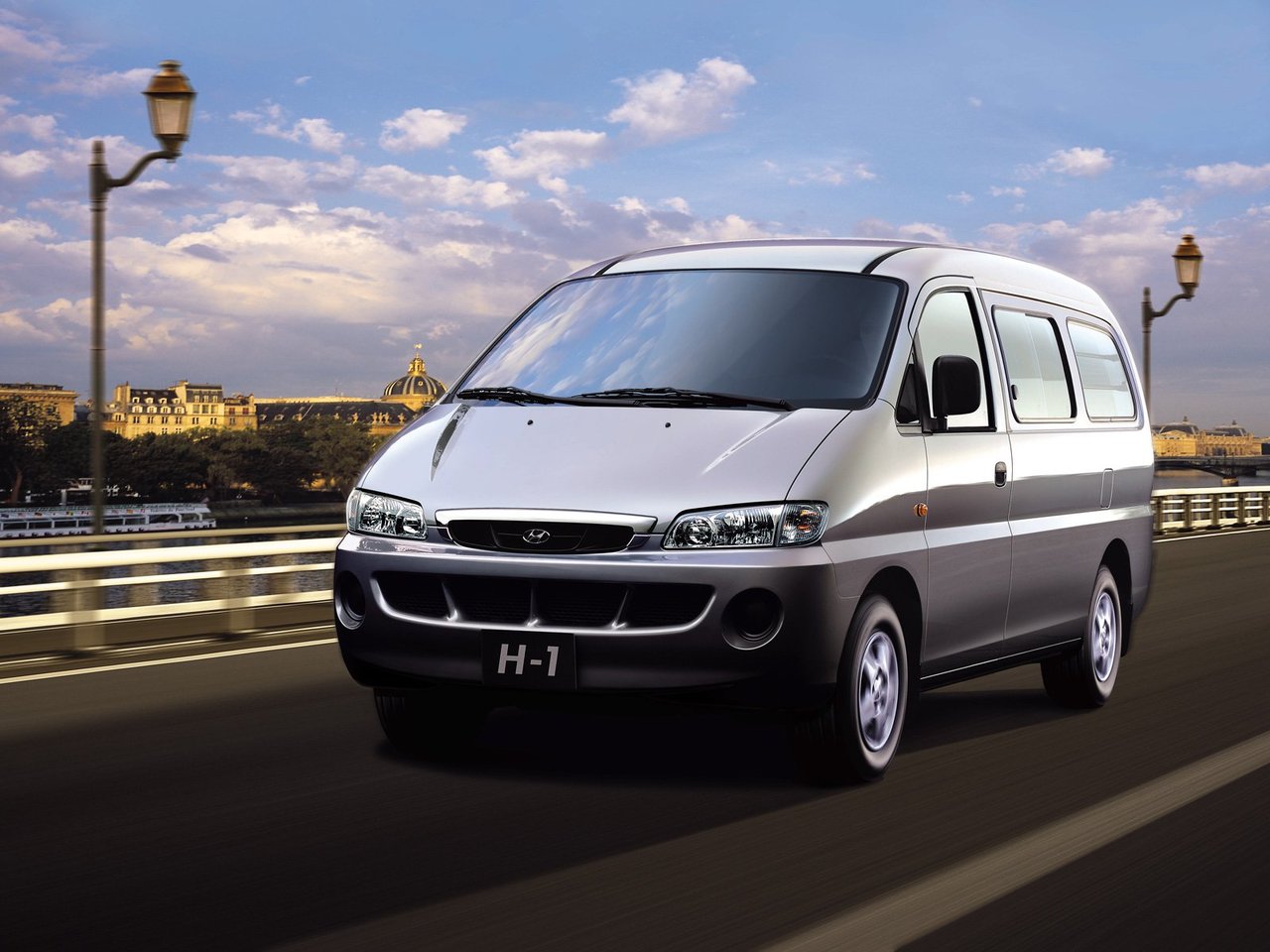 Hyundai H-1 I минивэн, 1997–2004