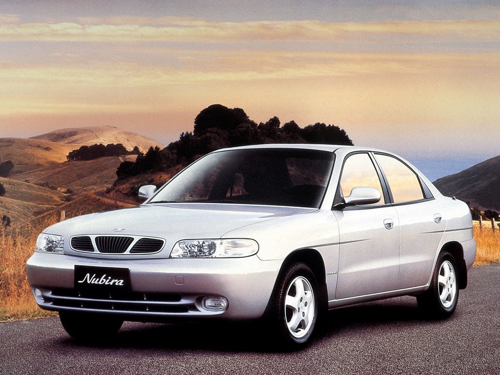 Daewoo Nubira I седан, 1997–2000