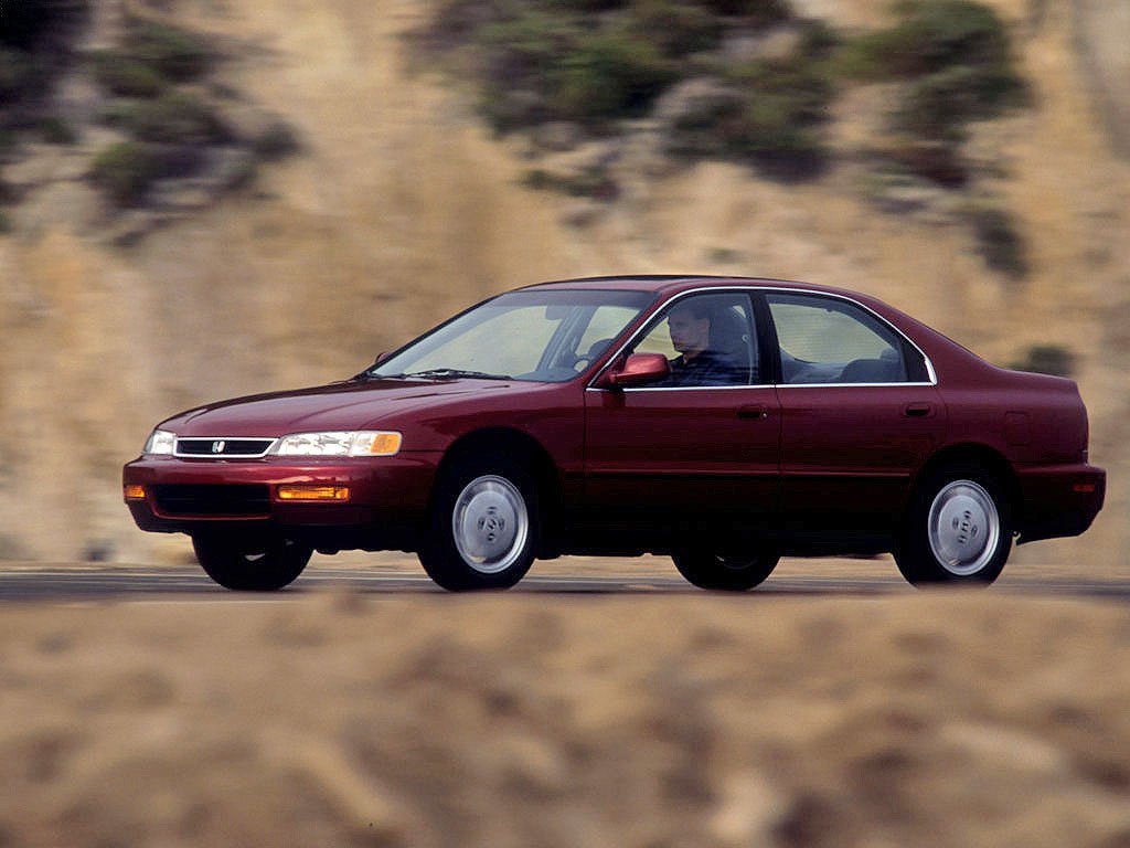 Honda Accord V седан, 1993–1998