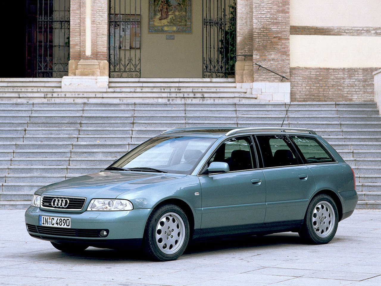 Audi A4 I (B5) Рестайлинг универсал 5 дв., 1999–2001