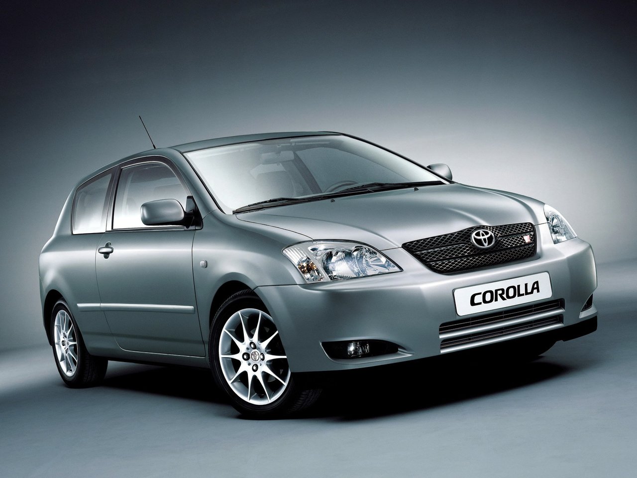 Toyota Corolla IX (E120, E130) хэтчбек 3 дв., 2000–2004