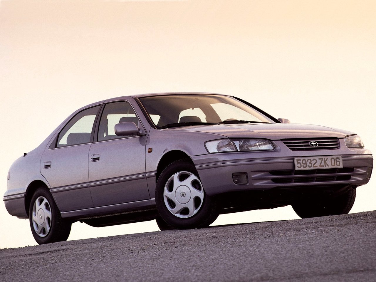 Toyota Camry IV (XV20) седан, 1996–2000
