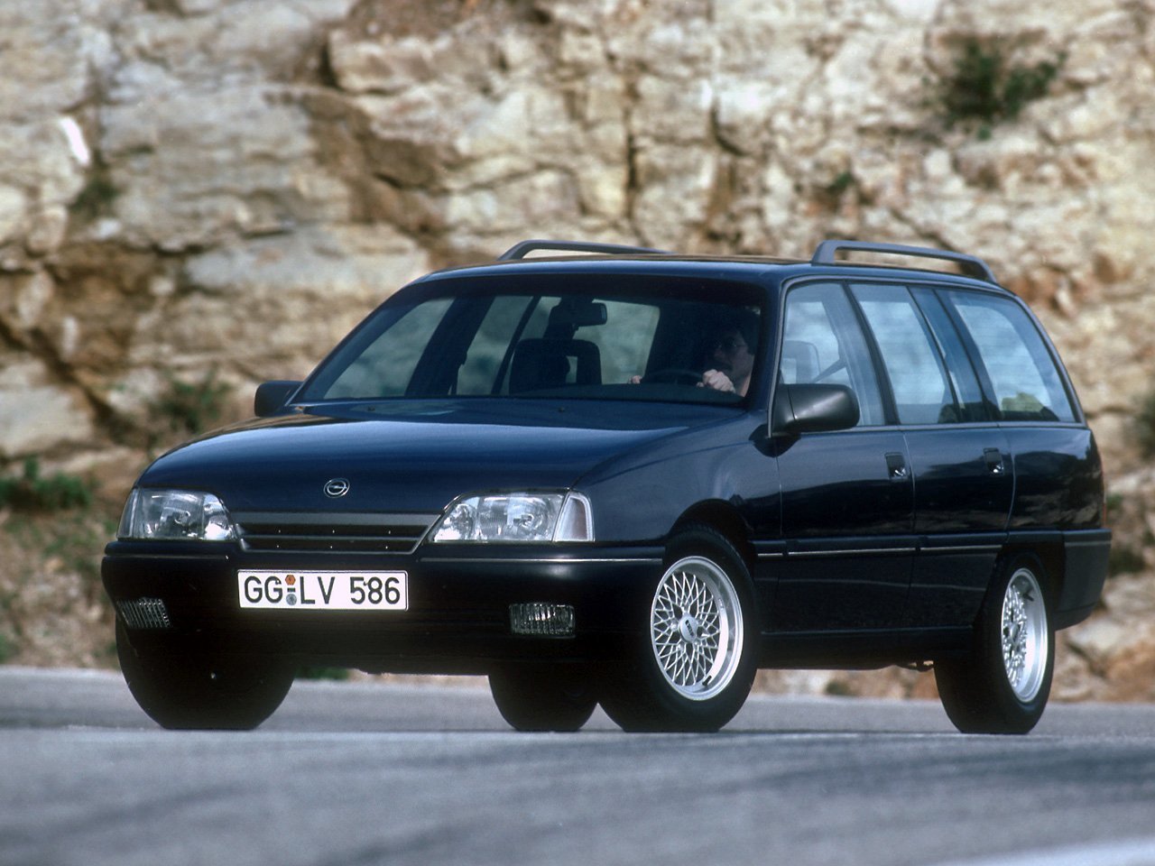 Opel Omega A универсал 5 дв., 1984–1994