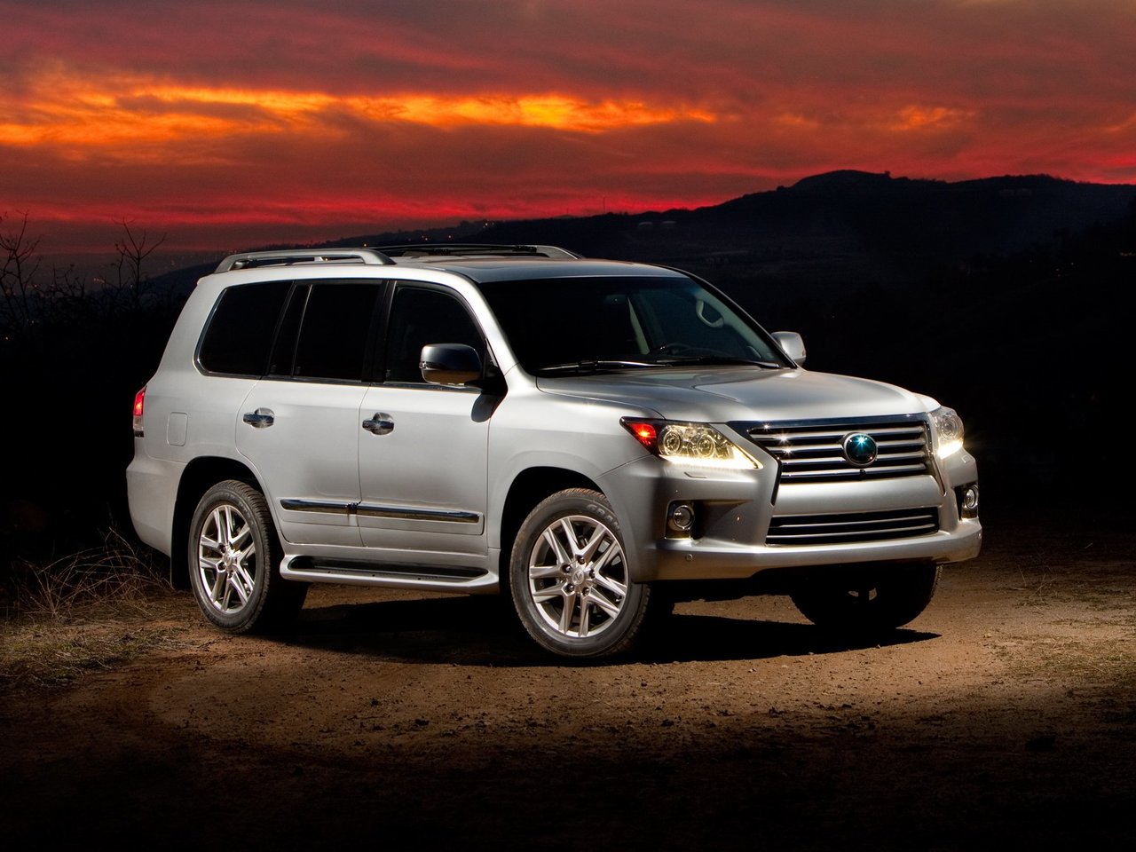 Lexus LX III Рестайлинг внедорожник 5 дв., 2012–2015