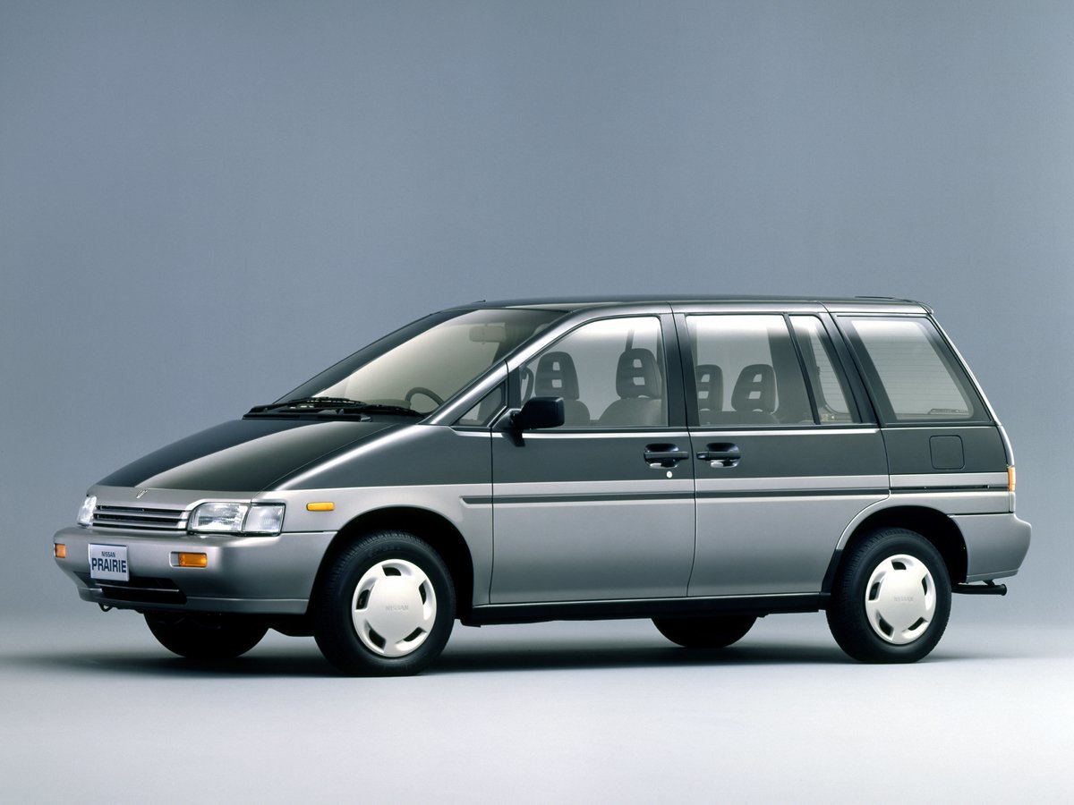 Nissan Prairie II (M11) компактвэн, 1988–1998