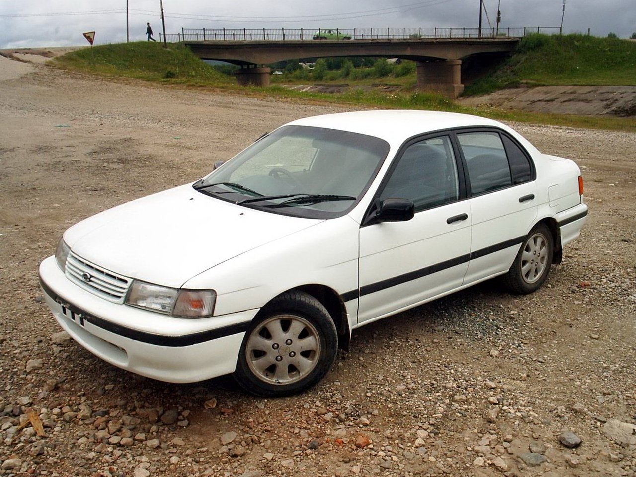 Toyota Corsa IV (L40) седан, 1990–1994